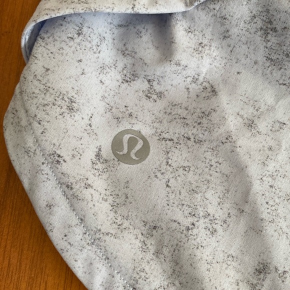 ❤️ Lululemon Speed Up Mid-Rise Lined Short 4" Pastel Blue Multi Size 6 - Picture 7 of 15